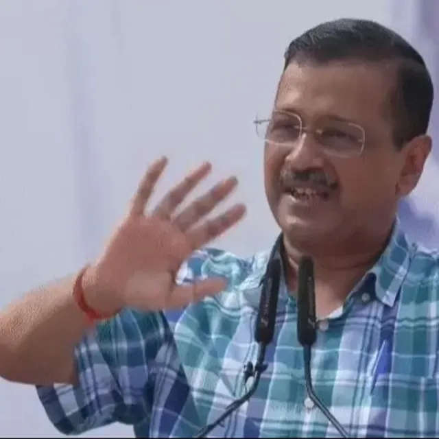 दिल्ली में आस्था कुंज रेप केस पर गरमाई सियासत:केजरीवाल ने महिलाओं पर पाबंदियां लगाने को लेकर सरकार को घेरा