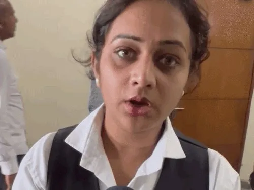 लेडी एडवोकेट बोलीं- पानीपत ADC ने कहा, वकालत मत झाड़ो:तलाकशुदा होने पर पूछा- खर्चा कौन चलाता है; वकील वर्क सस्पेंड कर ट्रांसफर पर अड़े