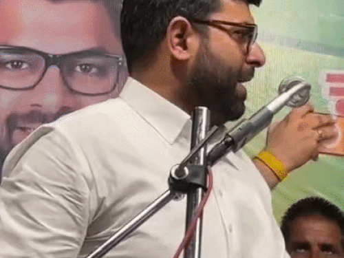 सिरसा में इनेलो पर दिग्विजय चौटाला का पलटवार:बोले- किसी से डरने की जरूरत नहीं, तोप-तलवार उन्हें दे दो; काम हमें दो