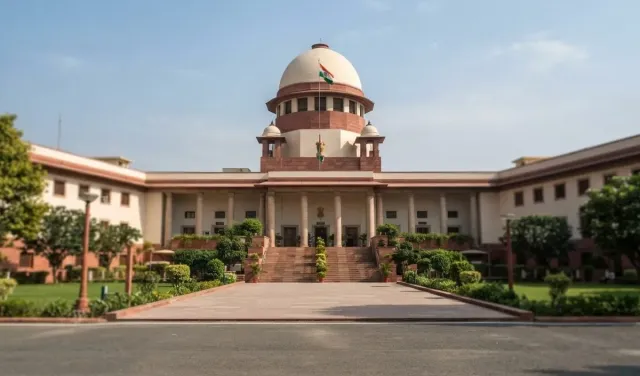 शिवसेना चुनाव चिह्न विवाद: Eknath Shinde गुट ने सुप्रीम कोर्ट में निर्वाचन आयोग के फैसले को सही ठहराया