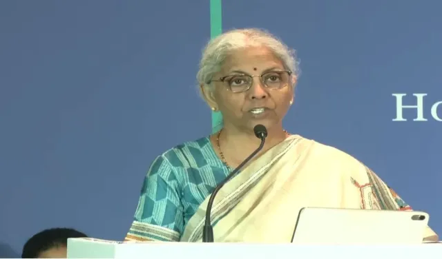 Nirmala Sitharaman ने Union Budget से पहले LTCG और STT बदलावों पर बयान देने से किया इनकार