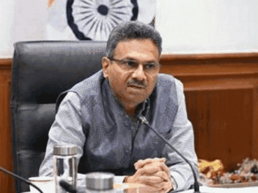 हरियाणा में अफसरों के विदेश दौरे पर सख्ती:सीधे CM को फाइल भेजने पर रोक; पहले मुख्य सचिव से पास होंगे प्रस्ताव