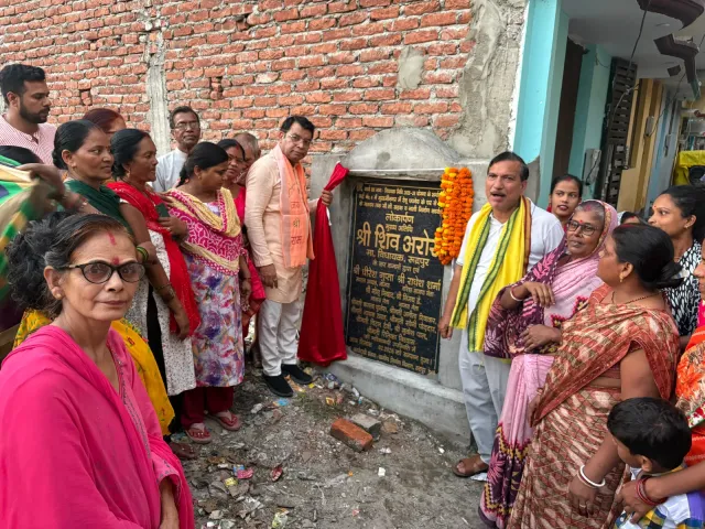 विधायक शिव अरोरा ने वार्ड न. 4 मुखर्जीनगर मे किया सीसी सड़क निर्माण कार्य का लोकार्पण*