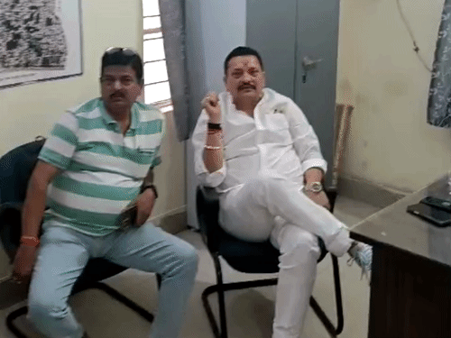 छोटू सिंह डिटेन,अनंत सिंह ने वीडियो कॉल पर की बात:नीरज के विरोध में जदयू विधायक, फर्जी पहचान पत्र के साथ तीन को पकड़ा