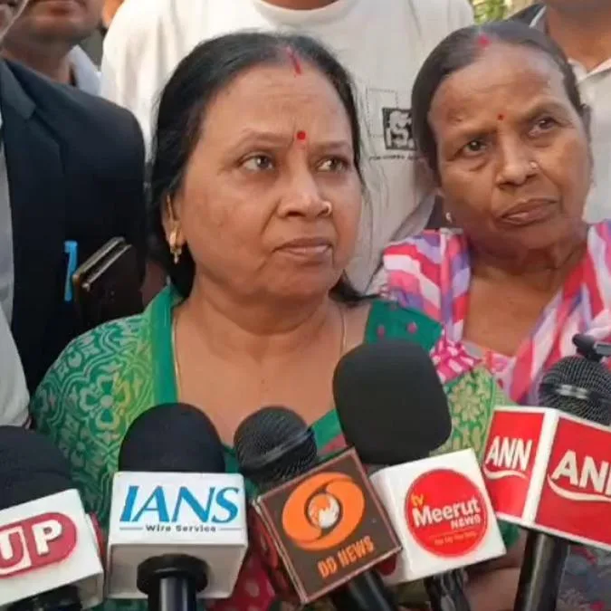 Blue Drum Verdict Case : फांसी की सजा के बाद मुस्कान की बेटी का छलका दर्द, माता-पिता बोले- मिलने जाएंगे, पैरवी नहीं करेंगे