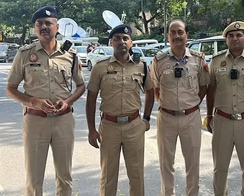 हाई कोर्ट का बड़ा फैसला: विरोध प्रदर्शनों के दौरान पुलिस के लिए 'बॉडी-कैमरा' तुरंत अनिवार्य करने से इनकार