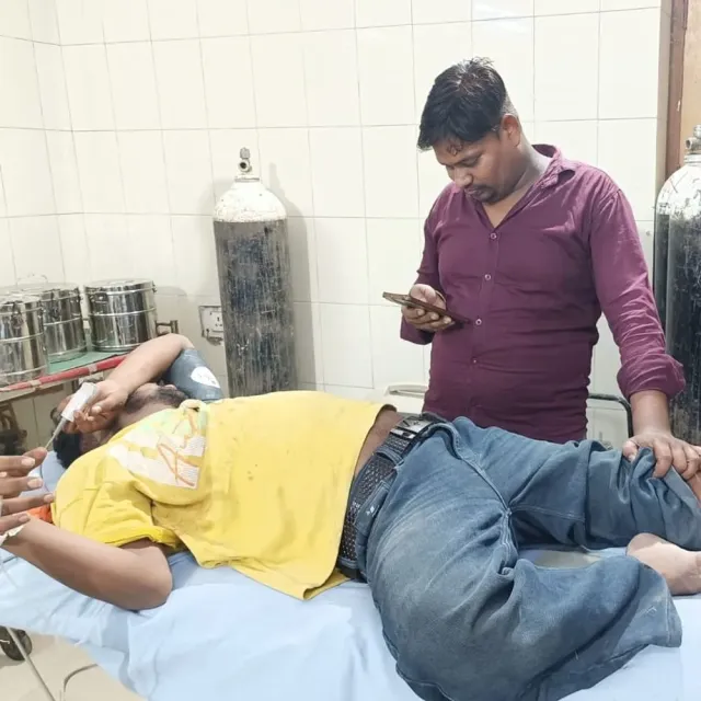 समस्तीपुर में बाइक सवार बदमाशों ने युवक को गोली मारी:दोस्त के साथ सब्जी मंडी से घर लौट रहा था, रास्ते में बदमाशों ने घेरा