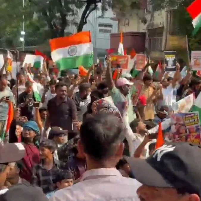CJP का मुंबई में 'जेल भरो आंदोलन', नसीरुद्दीन शाह और विशाल ददलानी भी हुए शामिल; ज्ञानेश कुमार के इस्तीफे की मांग