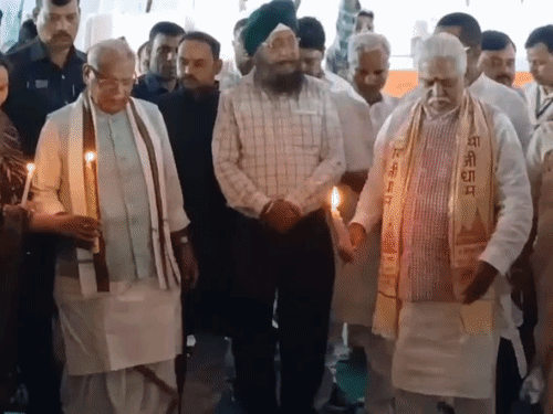 162 साल का हुआ आपका, हमारा गया जिला:स्थापना दिवस पर 28 लाख श्रद्धालुओं का जिक्र, अंतरराष्ट्रीय स्टेडियम की जमीन पर भी बात