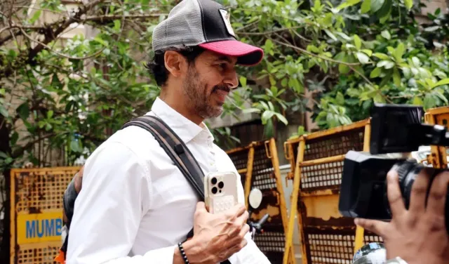 Mithi River Scam: मुंबई पुलिस आयुक्त कार्यालय पहुंचे Dino Morea, ईओडब्ल्यू की जांच में हुए शामिल