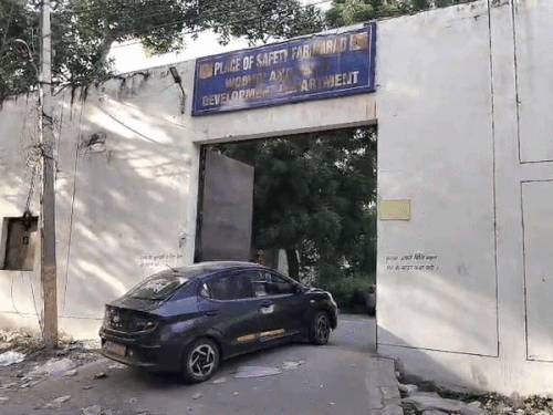 फरीदाबाद-खिड़की तोड़ बाल सुधार गृह से भागे 3 बंदी:बाथरूम से नर्सरी में कूदकर भागे; तीनों 17 साल के; हत्या के केस में बंद थे