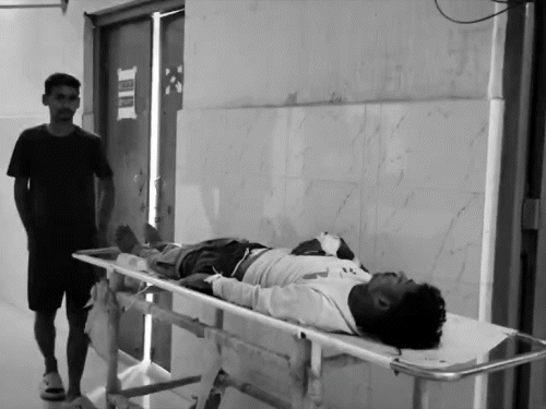 नालंदा में युवक को पेट में मारी गोली:आरोपी ने मोबाइल मांगा, नहीं दिया तो गोली चला दी; घायल बोला- मैं लूडो खेल रहा था