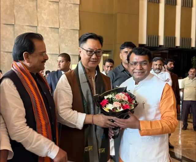 केंद्रीय संसदीय एवं अल्पसंख्यक कल्याण  मंत्री किरण रिजिजू से विधायक शिव अरोरा ने की शिष्टाचार भेंट