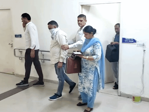 कैथल में ₹25 हजार की रिश्वत लेता SI गिरफ्तार:केस से नाम हटाने के मांगे थे ₹40 हजार, ACB ने सिविल लाइन थाने से पकड़ा
