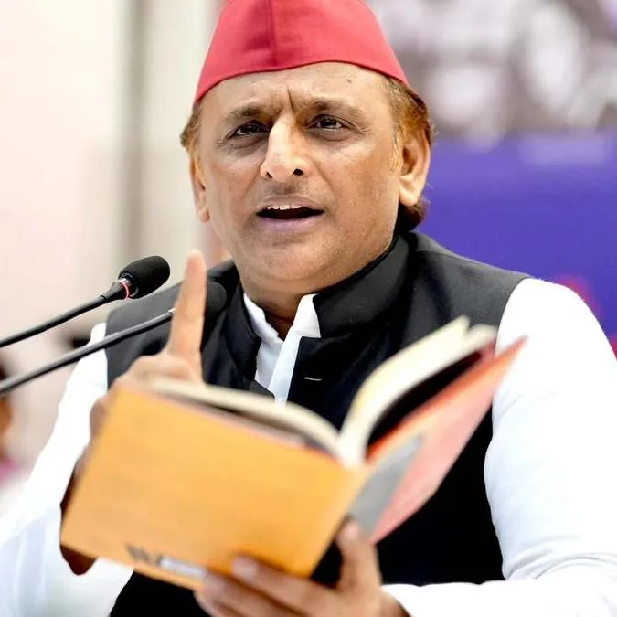 अखिलेश यादव के बिजली बयान पर AK शर्मा का पलटवार, बोले- 2017 में 1.80 करोड़ थे उपभोक्ता, अब 3.70 करोड़