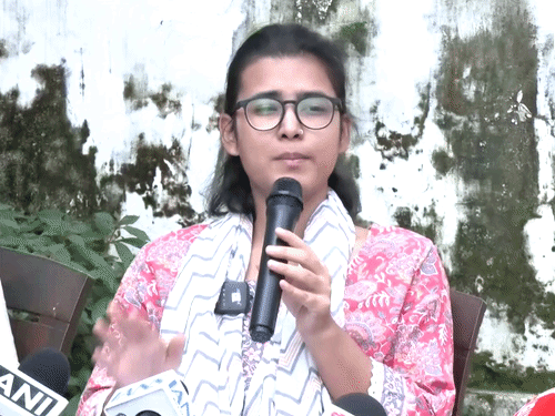 नेहा बोरा बोलीं- पीस बॉन्ड साइन नहीं करूंगी:मजिस्ट्रेट कोर्ट ने जवाब दाखिल के लिए समय दिया; दिल्ली हाईकोर्ट याचिका खारिज कर चुका
