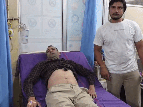 गुरुग्राम में रजिस्ट्री क्लर्क- प्रॉपर्टी डीलर में मारपीट:नायब तहसीलदार के सामने भिड़े; डीलर बोला- बैनामे के पैसे मांगे, अधिकारियों ने हमला कराया