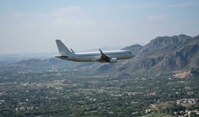 Pakistan Airspace में भारतीय उड़ानों पर लगी रोक 24 नवंबर तक बढ़ी