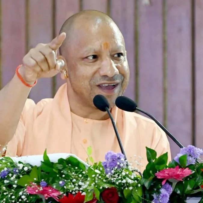 सिल्क क्लस्टर के रूप में विकसित होंगे संत रविदास नगर, मिर्जापुर और वाराणसी : योगी आदित्यनाथ