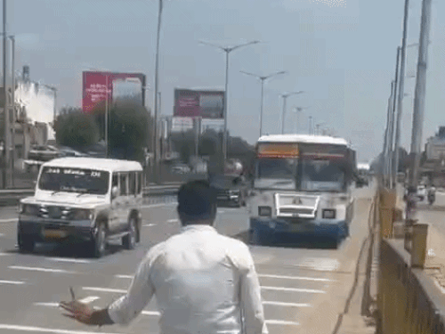 रोडवेज बस में 60 में से 55 पैसेंजर बिना टिकट:फ्लाइंग टीम ने चेकिंग में पकड़ी गड़बड़ी, कंडक्टर को ब्लैकलिस्ट किया