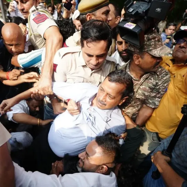 CJP प्रोटेस्ट दौरान केजरीवाल को पुलिस ने हिरासत में लिया:AAP सुप्रीमो ने वीडियो जारी कर देशवासियों से की अपील- सब लोग दिल्ली चलो