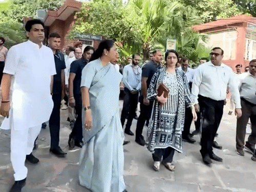 छठ महापर्व- CM ने किया सुर घाट का किया निरीक्षण:अधिकारियों को दिए स्वच्छता, सुरक्षा और समुचित व्यवस्था के निर्देश