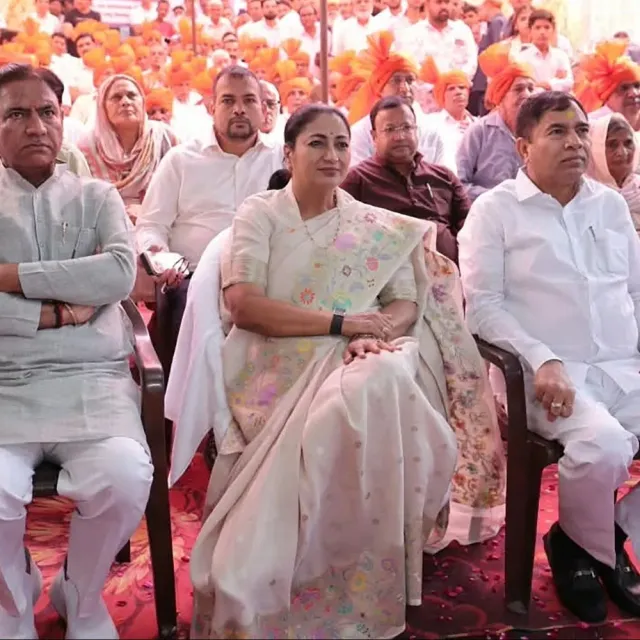 दिल्ली CM ने जनता के साथ सुना 'मन की बात':बोलीं- PM मोदी के संवाद ने आम नागरिकों के प्रयासों को दी राष्ट्रीय पहचान