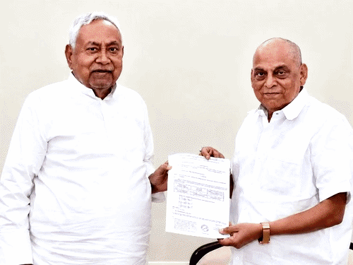 अनंत बोले-नीतीश के लिए गोली खाई,अब पार्टी रहे चाहे जाए:ललन सिंह को जिम्मेदारी देने वाले खुद क्यों नहीं लेते; निशांत बोले-पार्टी नीरज के साथ