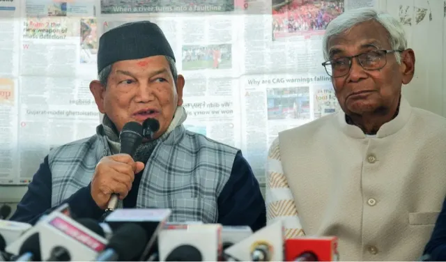 पहाड़ों की राजनीति लेने लगी करवट! Uttarakhand Congress में छिड़ी महाभारत और Harish Rawat के 'तेवर' बड़े सियासी तूफान के संकेत दे रहे हैं