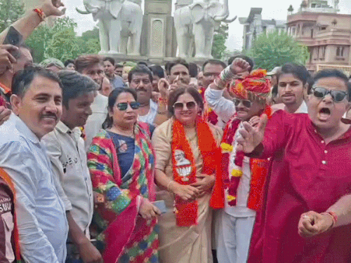 निगम चुनाव खर्च के ब्यौरे में सामने आए रोचक आंकड़े:प्रत्याशियों ने ई-रिक्शा का 1600 किराया बताया, लग्जरी कारों का रेंट सिर्फ 1000 रुपए दर्शाया