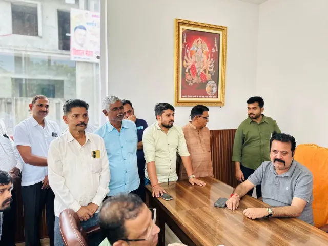 सड़क चौड़ीकरण की जद में आए मंदिरों का होगा भव्य पुनर्निर्माणः विकास शर्मा