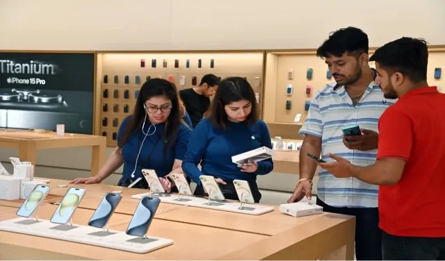 Apple India का मुनाफा 66 प्रतिशत बढ़कर 5311 करोड़ हुआ, Samsung की बिक्री में गिरावट