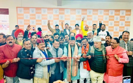 हवन यज्ञ के साथ मेयर प्रत्याशी विकास शर्मा के चुनाव कार्यालय का उदघाटन संतों, महंतों और वरिष्ठ नेताओं नेताओं ने विकास शर्मा को दिया आशीर्वाद