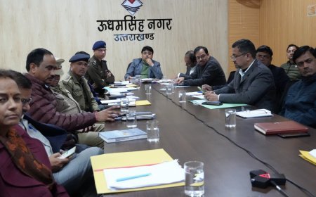 मुख्यमंत्री धामी ने वीसी के माध्यम से शीतलहर से बचाव हेतु समीक्षा बैठक की