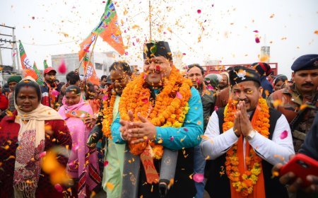 मेयर प्रत्याशी विकास शर्मा ने पार्षद प्रत्याशी पवन राणा के कार्यालय से शुरु किया जनसंपर्क अभियान