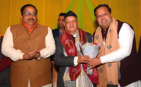 प्रबुद्धजन सम्मेलन में पूर्व मुख्यमंत्री ने किया निकाय चुनाव में कमल खिलाने का आहवान