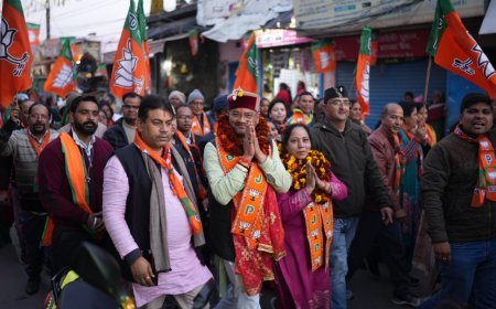 महापौर प्रत्याशी सौरभ थपलियाल  ने अनेक जगह पर जनसभाएं की