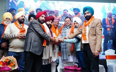 मुख्यमंत्री धामी ने पंजाबी समाज के सम्मेलन में प्रतिभाग किया