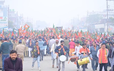 खटीमा, सीएम धामी के रोडशो में उमड़ा जनसैलाब*