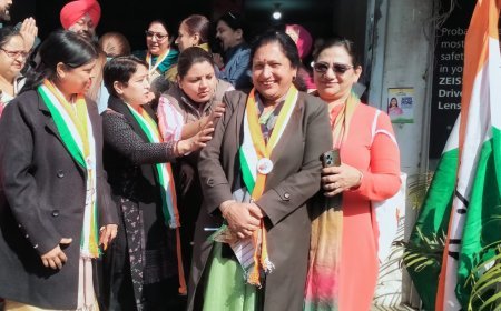 दिल्ली कालकाजी, अलका लांबा के प्रचार के लिए पहुंची मीना शर्मा