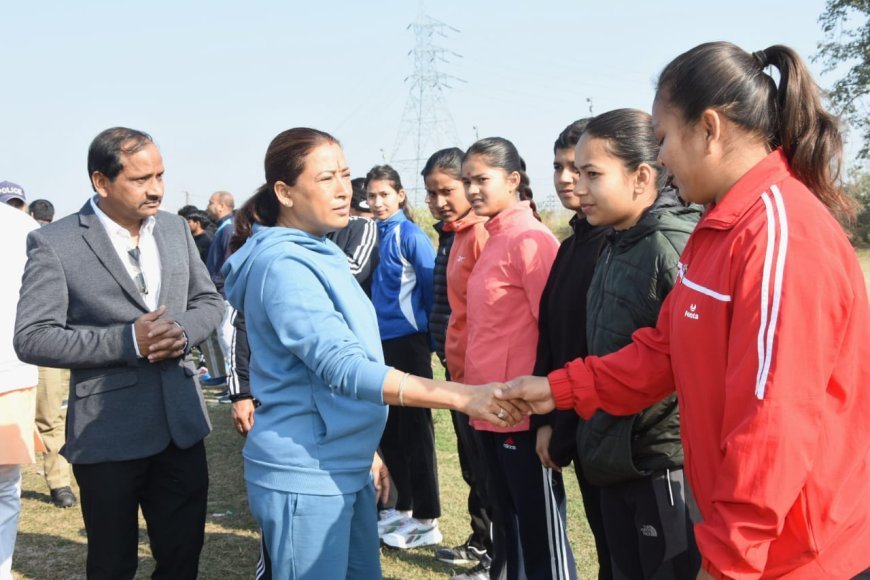 अगली बार मिलो तो गले में होना चाहिए गोल्ड मेडल : रेखा आर्या*