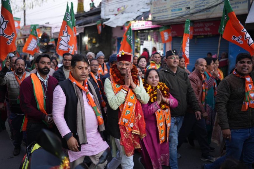 महापौर प्रत्याशी सौरभ थपलियाल ने अनेक जगह पर जनसभाएं की
