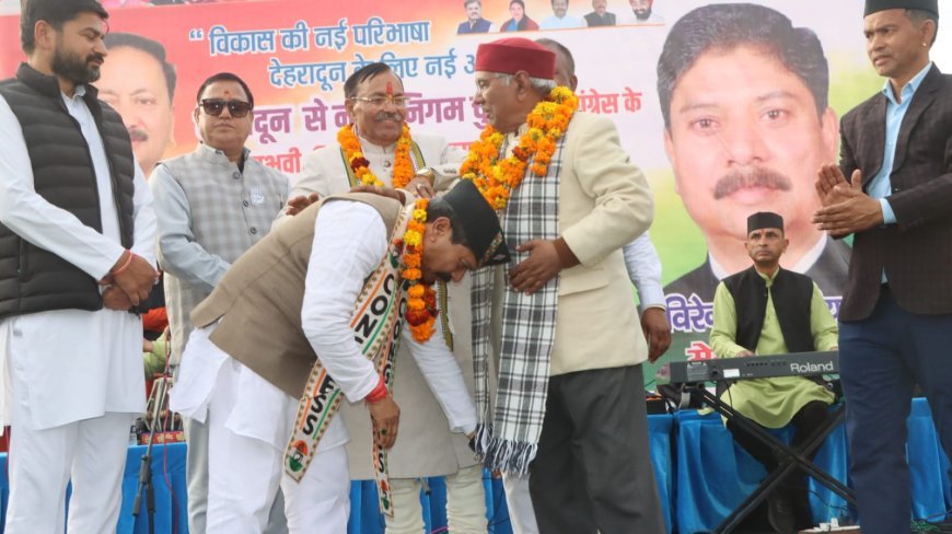 गढ़रत्न नरेंद्र सिंह नेगी ने दिया वीरेंद्र पोखरियाल को आशीर्वाद,भावुक हुए पोखरियाल -गरिमा मेहरा दसौनी