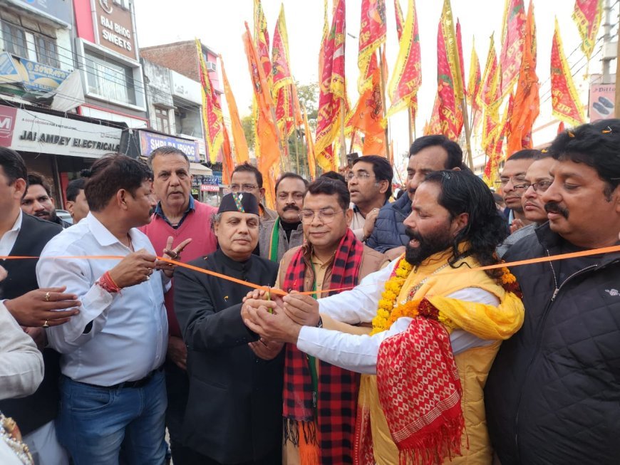 विधायक शिव अरोरा ने सिद्धेश्वर श्री बालाजी मंदिर धाम के वार्षिकउत्सव की पूर्व संध्या आयोजित शोभायात्रा का फीता काटकर किया शुभारंभ