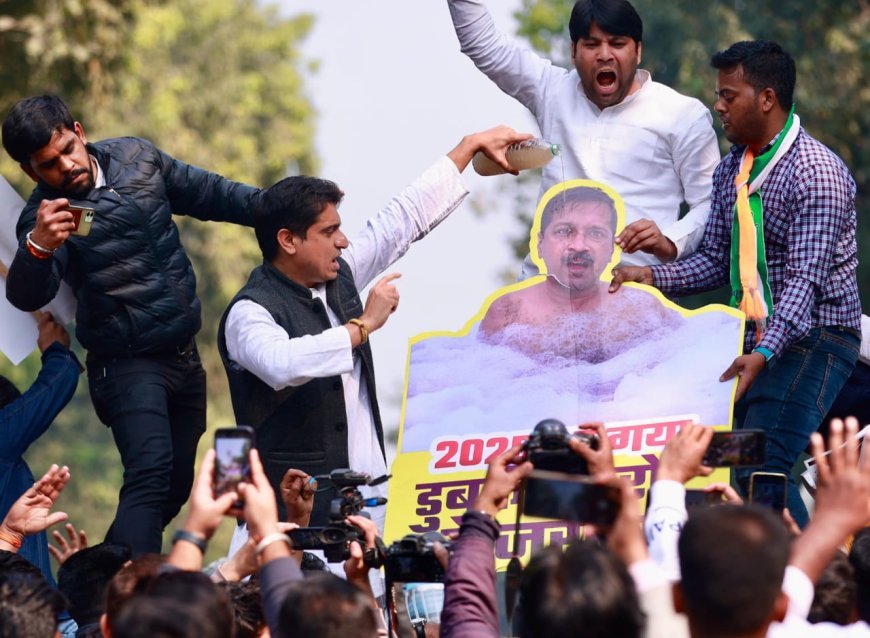 यमुना जी का करके हाल बेहाल, कहा गायब हो अरविंद केजरीवाल?: उदय भानु चिब।*