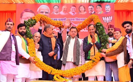 लोगों को बांटने के राजनीति करते हैं अरविंद केजरीवाल - सीएम धामी*