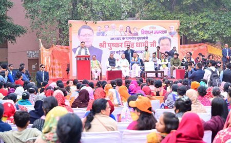 विकास शर्मा का लड्डुओं से तोलकर किया स्वागत