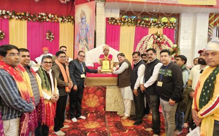 तुलसी धाम में आयोजित संत समागम में सम्मानित हुए मेयर विकास शर्मा