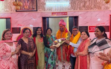 पूर्व पार्षद रजनी रावत ने आयोजित की होली मिलन समारोह