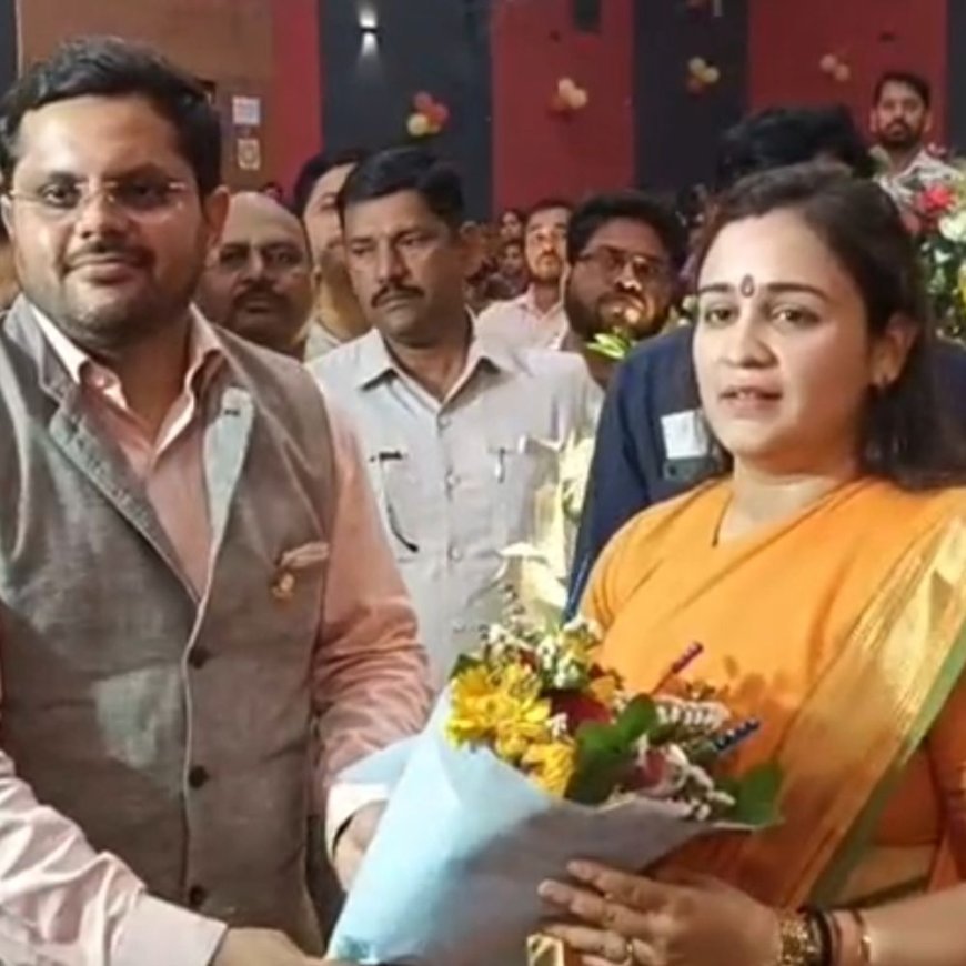 यूपी में विकास को लेकर सियासी घमासान:अखिलेश के आरोपों पर अपर्णा का जवाब- सरकारी आंकड़े बता रहे विकास की रफ्तार